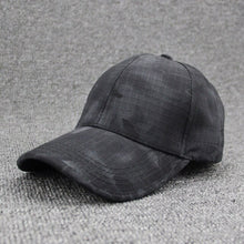 Load image into Gallery viewer, New Snakeskin Pattern Cap